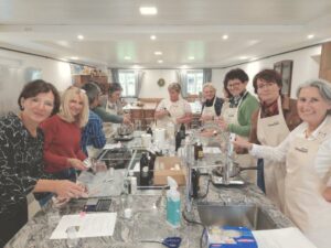 Straussn-Kräutergut_Workshop-Kosmetik – Teamkochen – Kochen Workshop – Teambuilding
